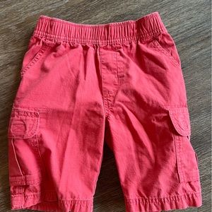 Children’s place little boys size 5 cargo shorts. Elastic waist.